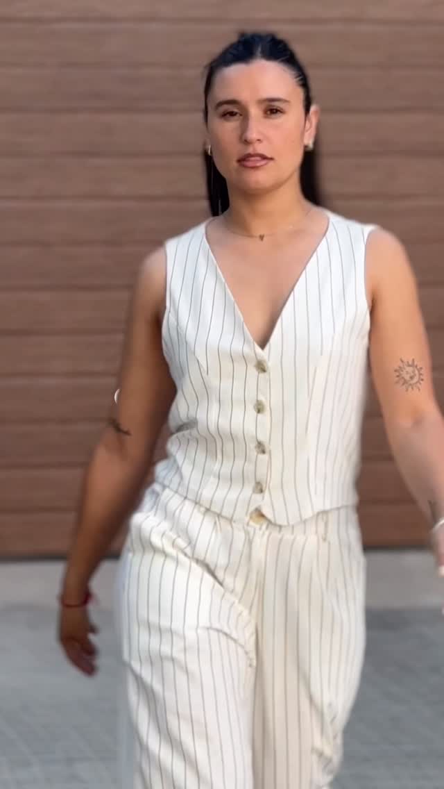 No es el outfit… es cómo lo caminás 😏🔥 Taína en modo imparable